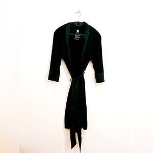 KINDRED BRAVELY
EMMALINE ROBE BLACK